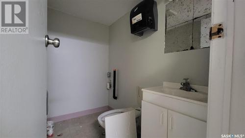 1671 104Th Street, North Battleford, SK - Indoor Photo Showing Bathroom