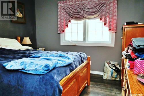 274 Cartier Crescent, Saskatoon, SK - Indoor Photo Showing Bedroom