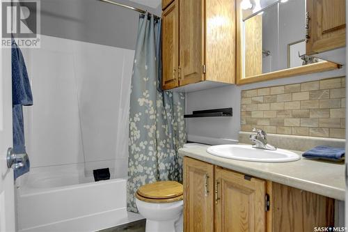 2728 Montreal Crescent, Regina, SK - Indoor Photo Showing Bathroom