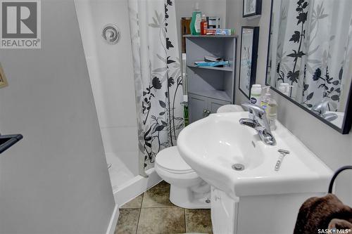 2728 Montreal Crescent, Regina, SK - Indoor Photo Showing Bathroom