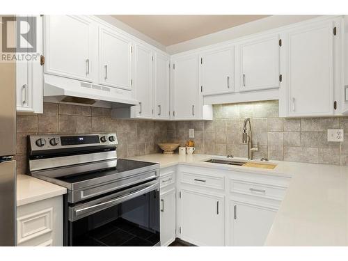 3155 Gordon Drive Unit# 204, Kelowna, BC - Indoor Photo Showing Kitchen With Upgraded Kitchen