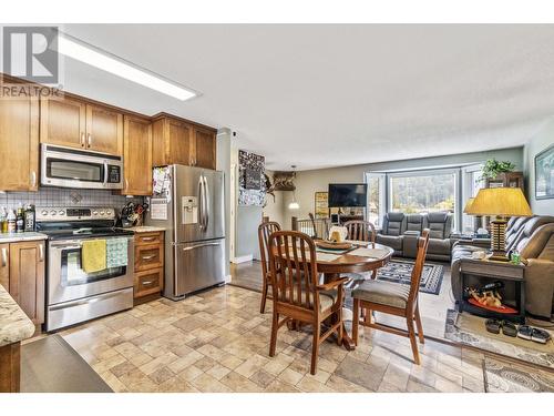 8758 Holding Road Unit# 17, Adams Lake, BC - Indoor Photo Showing Kitchen