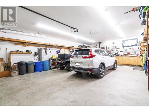 8758 Holding Road Unit# 17, Adams Lake, BC - Indoor Photo Showing Garage