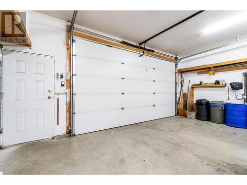 8758 Holding Road Unit# 17, Adams Lake, BC - Indoor Photo Showing Garage