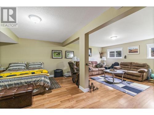 8758 Holding Road Unit# 17, Adams Lake, BC - Indoor