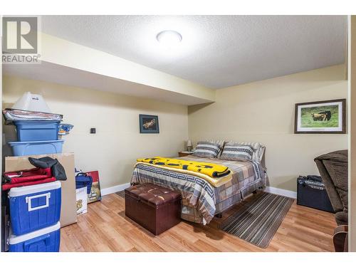 8758 Holding Road Unit# 17, Adams Lake, BC - Indoor Photo Showing Bedroom