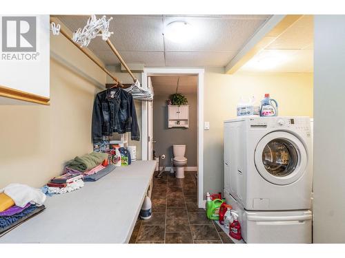 8758 Holding Road Unit# 17, Adams Lake, BC - Indoor Photo Showing Laundry Room