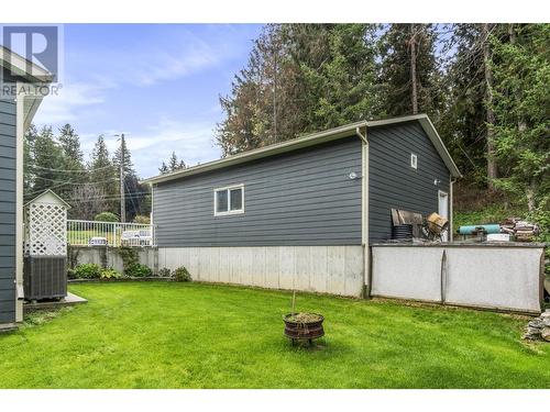 8758 Holding Road Unit# 17, Adams Lake, BC - Outdoor