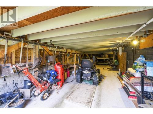 8758 Holding Road Unit# 17, Adams Lake, BC - Indoor Photo Showing Garage