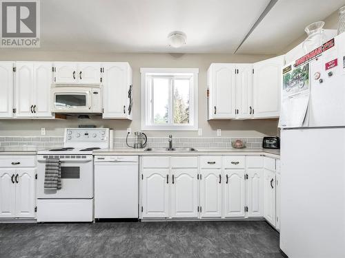 99 Elk Street, Vernon, BC - Indoor Photo Showing Kitchen With Double Sink