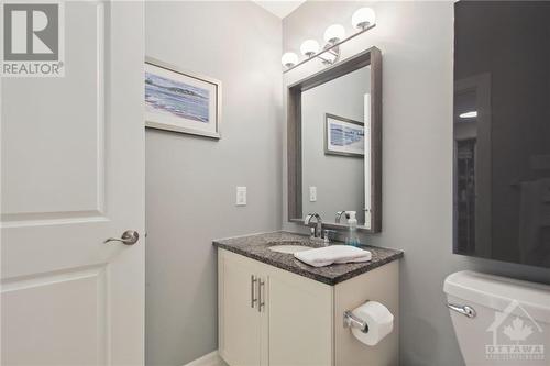 38 Meach Private, Ottawa, ON - Indoor Photo Showing Bathroom