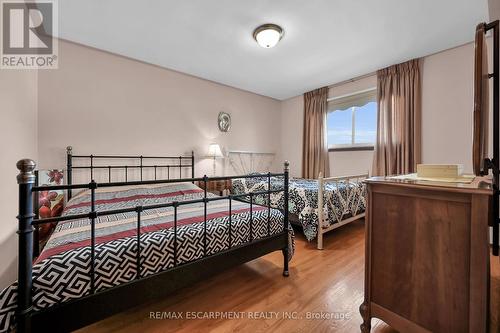 79 Eastbury Drive, Hamilton, ON - Indoor Photo Showing Bedroom