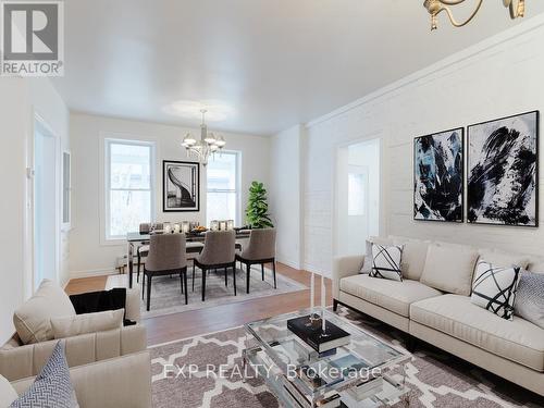 110 Dundas Street W, Greater Napanee, ON - Indoor Photo Showing Living Room