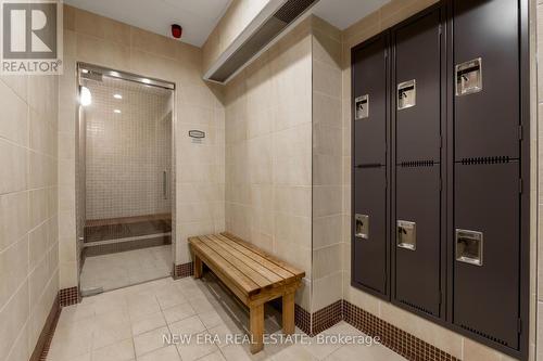Ph11 - 10101 Yonge Street, Richmond Hill, ON - Indoor Photo Showing Bathroom