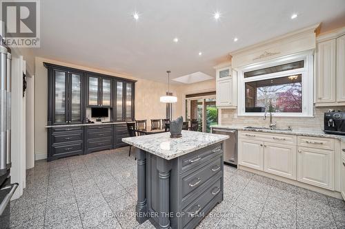 50 Radley Street, Vaughan, ON - Indoor Photo Showing Kitchen With Upgraded Kitchen