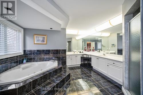 50 Radley Street, Vaughan, ON - Indoor Photo Showing Bathroom