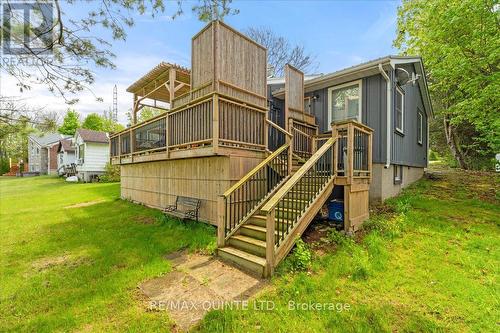 109 Prinyers Cove Crescent, Prince Edward County, ON - Outdoor