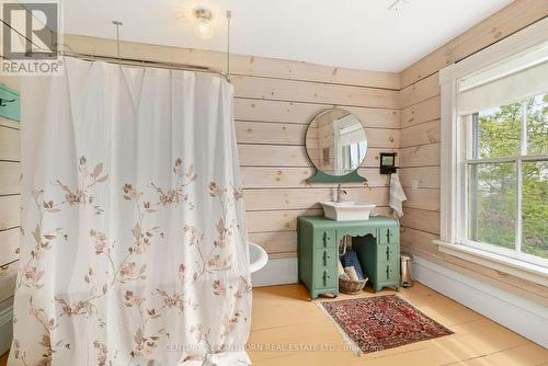 422 Murphy Road, Prince Edward County, ON - Indoor Photo Showing Other Room