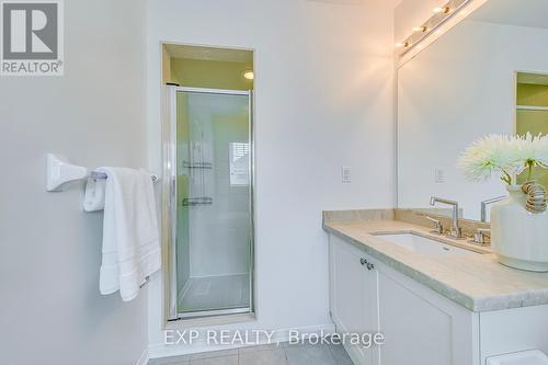 2151 Fiddlers Way, Oakville, ON - Indoor Photo Showing Bathroom