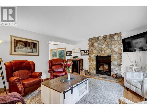 9599 Birchill Crescent, Prince George, BC - Indoor Photo Showing Living Room With Fireplace