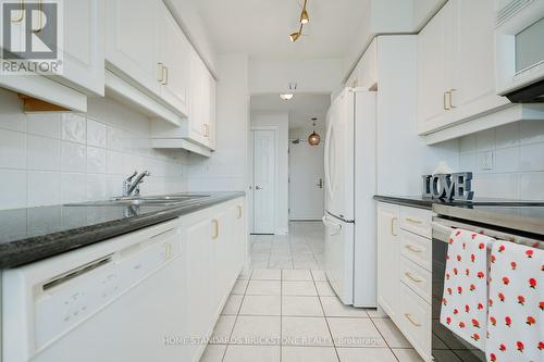 1716 - 80 Harrison Garden Boulevard, Toronto, ON - Indoor Photo Showing Kitchen