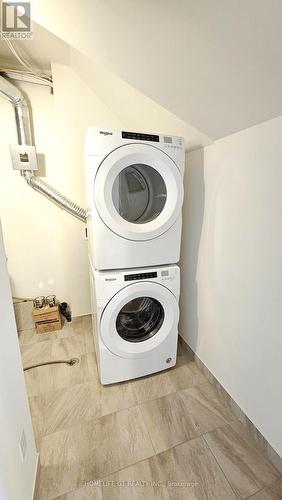 215 - 510 Kingbird Grove, Toronto, ON - Indoor Photo Showing Laundry Room