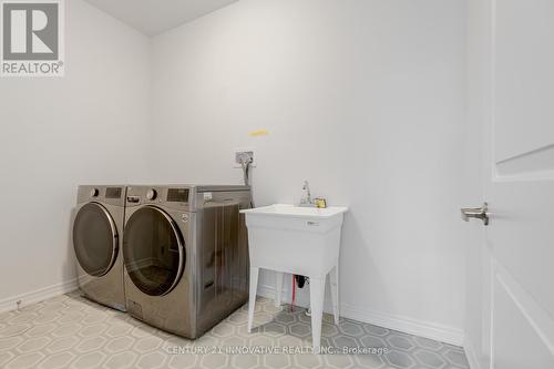 1000 Lockie Drive, Oshawa, ON - Indoor Photo Showing Laundry Room
