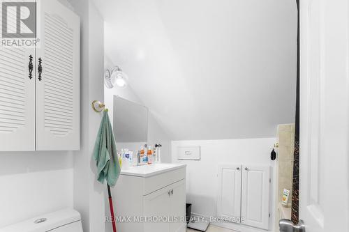117 Montrave Avenue, Oshawa, ON - Indoor Photo Showing Bathroom