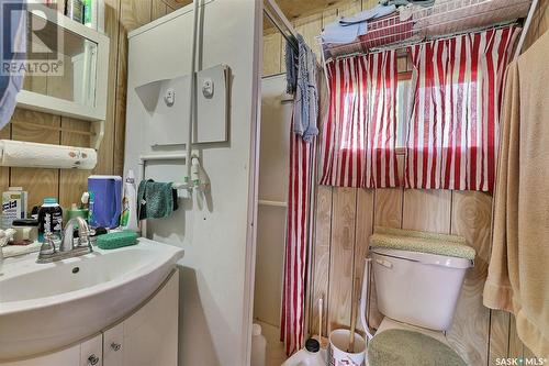 512 Lakeview Crescent, Saskatchewan Beach, SK - Indoor Photo Showing Bathroom