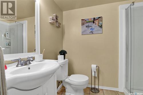 1122 Carrick Crescent, Regina, SK - Indoor Photo Showing Bathroom