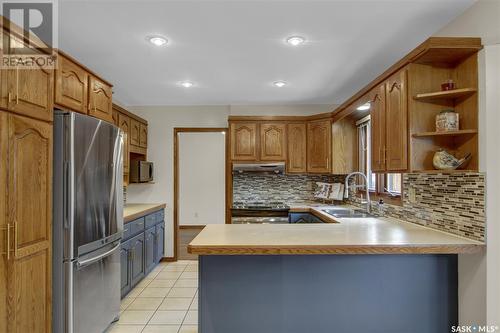 2606 Dorsey Place E, Regina, SK - Indoor Photo Showing Kitchen With Double Sink