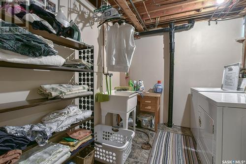 4641 Pasqua Street, Regina, SK - Indoor Photo Showing Laundry Room