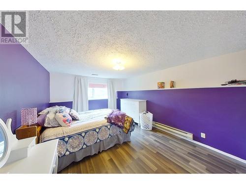 1251 15 Avenue Se, Salmon Arm, BC - Indoor Photo Showing Bedroom