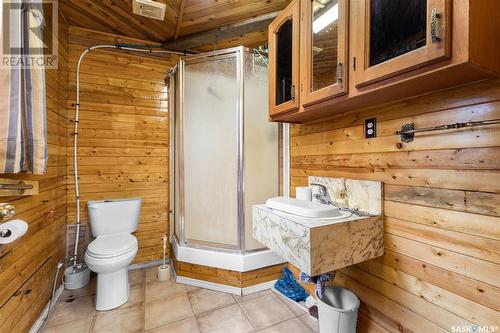 12 Lakeview Drive, Weyakwin, SK - Indoor Photo Showing Bathroom