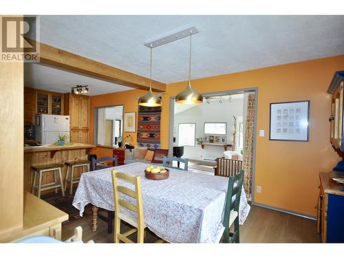 7134 Tatlayoko Road, Williams Lake, BC - Indoor Photo Showing Dining Room