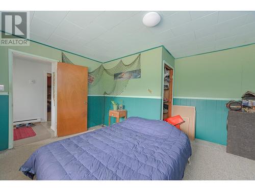 101 Mann Road, Sicamous, BC - Indoor Photo Showing Bedroom