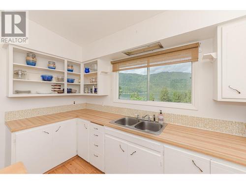 101 Mann Road, Sicamous, BC - Indoor Photo Showing Kitchen With Double Sink
