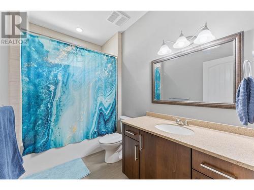 13598 Townsend Drive, Lake Country, BC - Indoor Photo Showing Bathroom