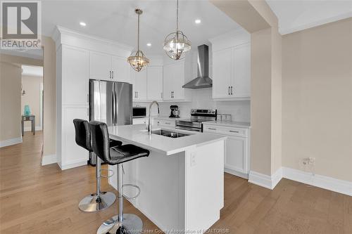 144 Lane Street, Essex, ON - Indoor Photo Showing Kitchen With Upgraded Kitchen