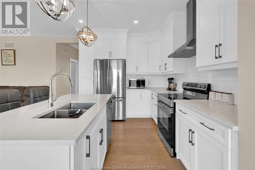 144 Lane Street, Essex, ON - Indoor Photo Showing Kitchen With Double Sink With Upgraded Kitchen