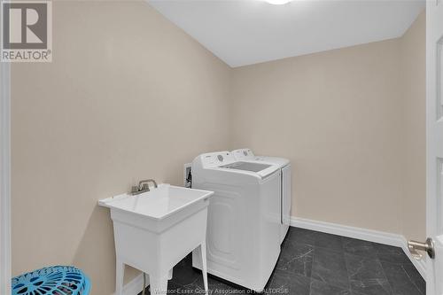 144 Lane Street, Essex, ON - Indoor Photo Showing Laundry Room