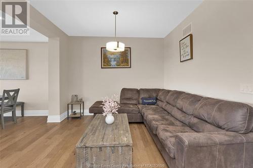 144 Lane Street, Essex, ON - Indoor Photo Showing Living Room