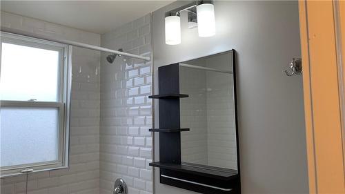 1544 King Street E|Unit #401, Hamilton, ON - Indoor Photo Showing Bathroom