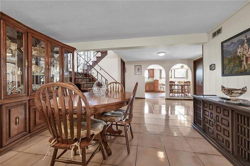 79 Eastbury Drive, Stoney Creek, ON - Indoor Photo Showing Dining Room