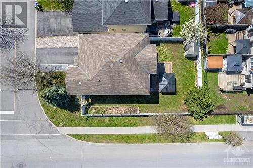 119 Woliston Crescent, Ottawa, ON - Outdoor