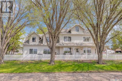 115 1St Avenue W, Vanscoy, SK - Outdoor With Deck Patio Veranda With Facade