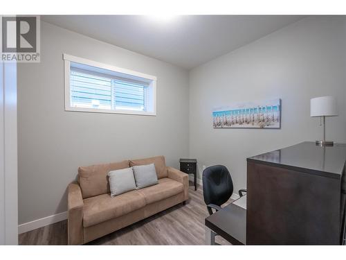 1046 Holden Road, Penticton, BC - Indoor