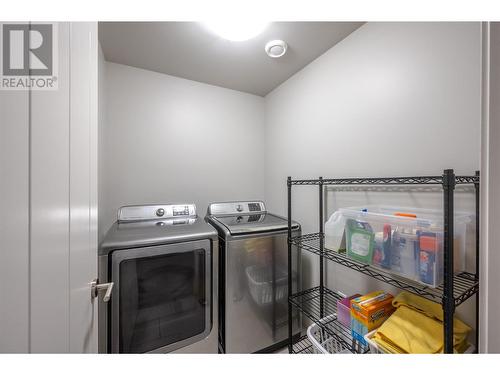 1046 Holden Road, Penticton, BC - Indoor Photo Showing Laundry Room