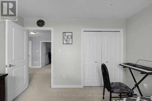 974 Grenfell Drive, London, ON - Indoor