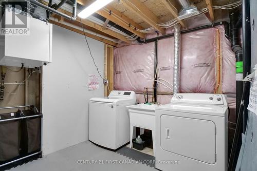 974 Grenfell Drive, London, ON - Indoor Photo Showing Laundry Room